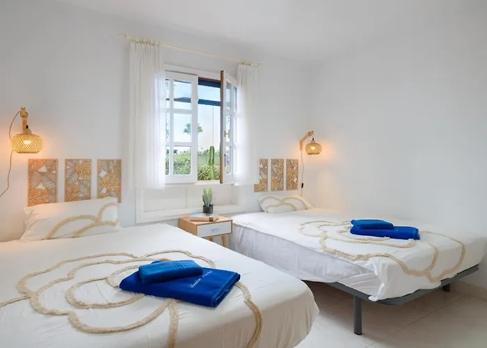 Puerto Chico C شقة